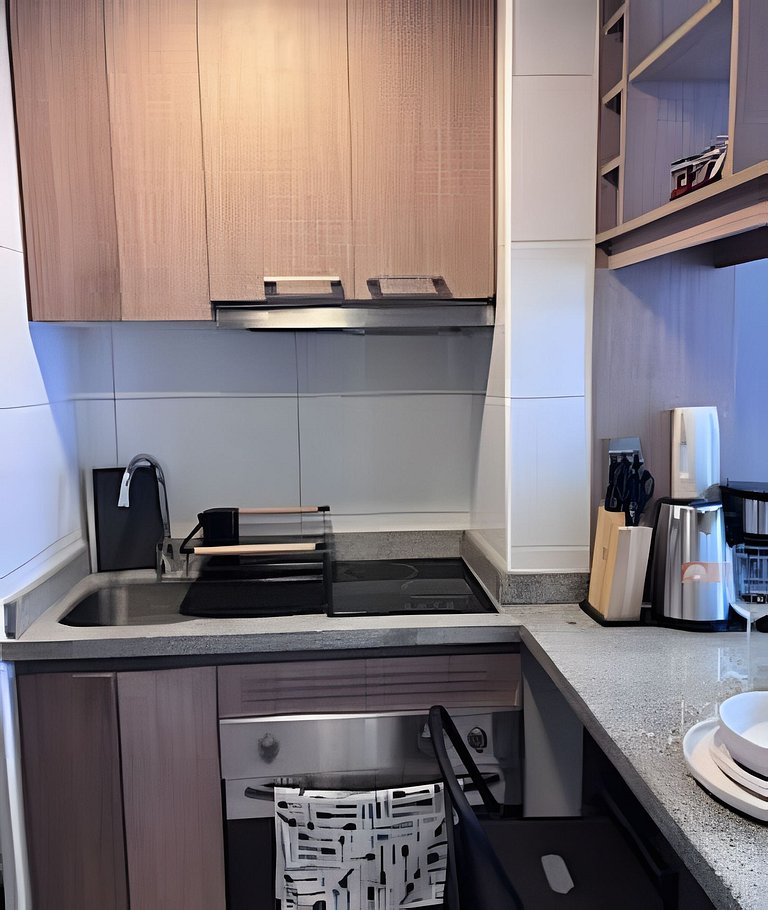 Estudio para dos personas en metro Ecuador, full confortable