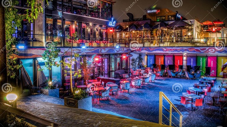 Estudio para dos personas en metro Ecuador, full confortable