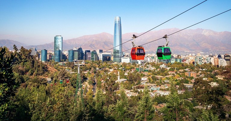 Estúdio para duas pessoas na estação de metrô Ecuador, total