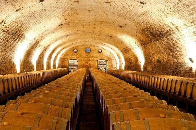 Estúdio para duas pessoas na estação de metrô Ecuador, total
