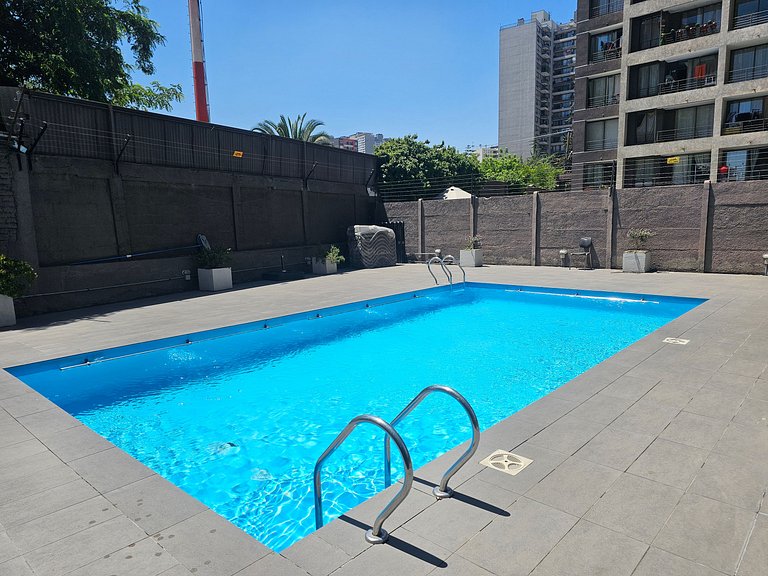 Estúdio para duas pessoas na estação de metrô Ecuador, total