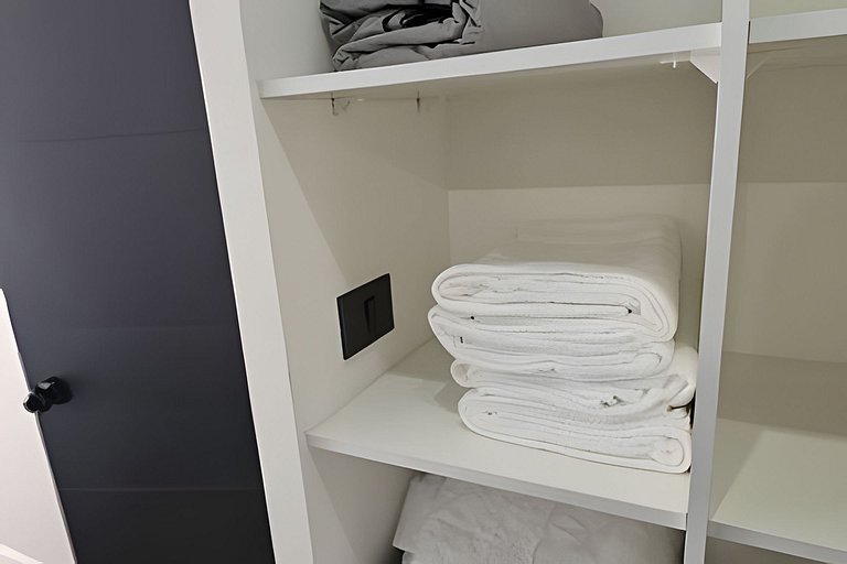 Apartamento no centro de Santiago com piscina e lavanderia R