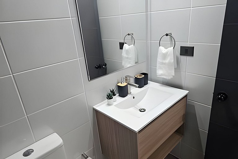 Apartamento no centro de Santiago com piscina e lavanderia R