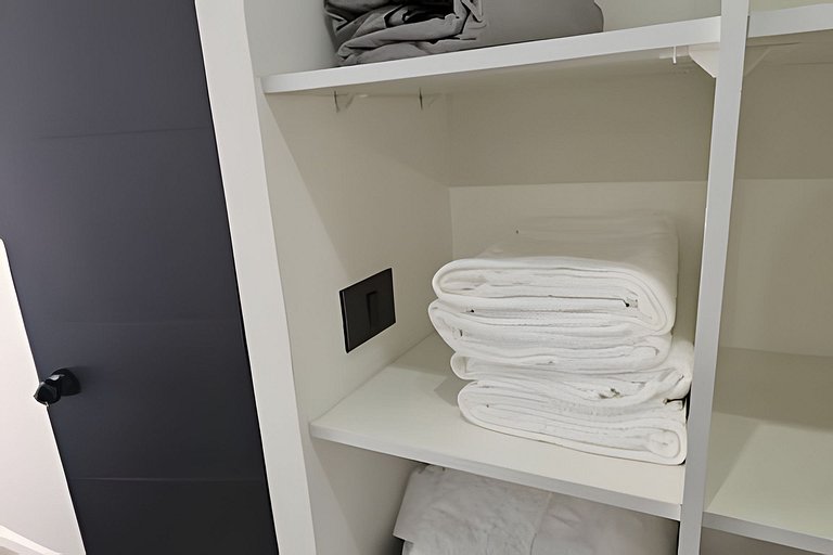 Apartamento no centro de Santiago com piscina e lavanderia R