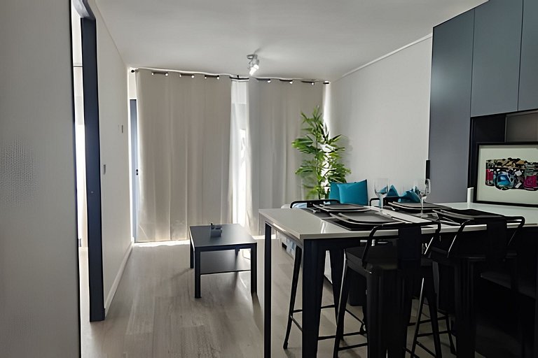 Apartamento no centro de Santiago com piscina e lavanderia R