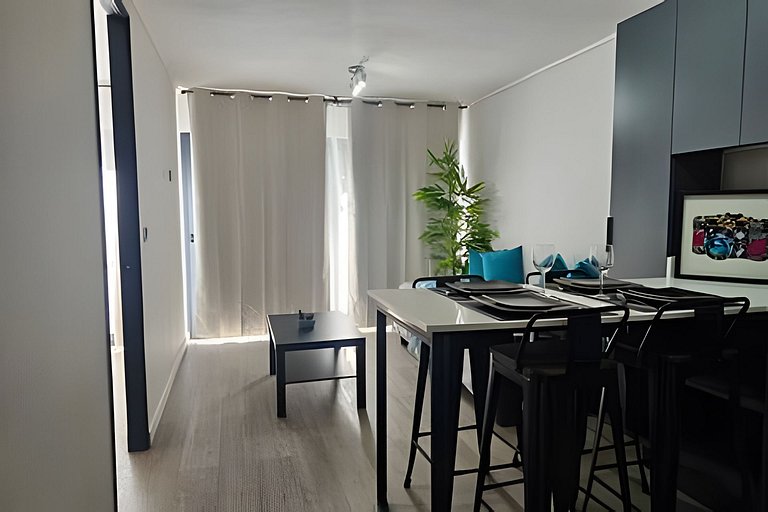 Apartamento no centro de Santiago com piscina e lavanderia R