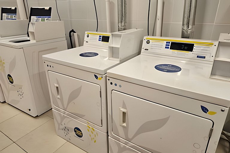 Apartamento no centro de Santiago com piscina e lavanderia R