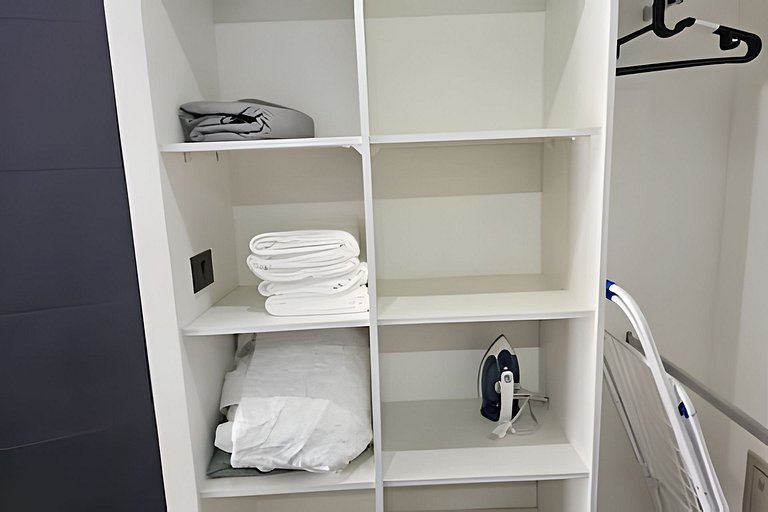 Apartamento no centro de Santiago com piscina e lavanderia R