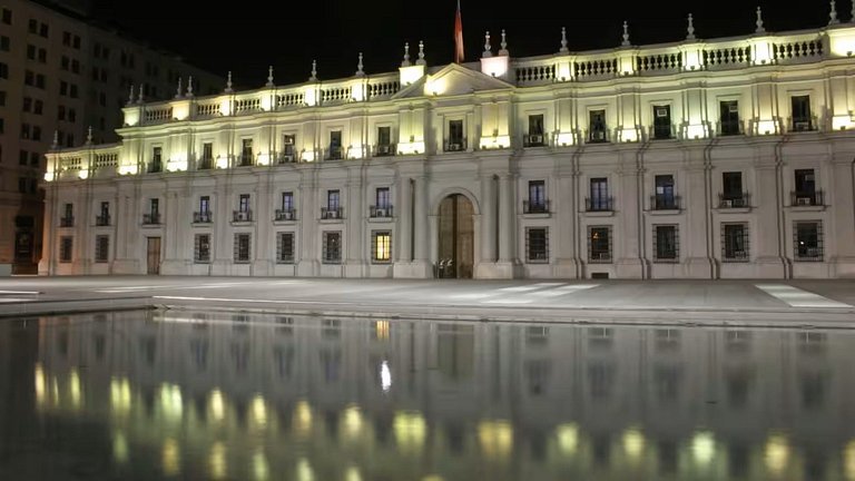 Depto. en el centro de Santiago con piscina y lavandería Ros